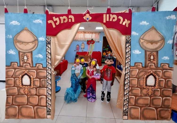 ארמון המלך למסיבת פורים בגן